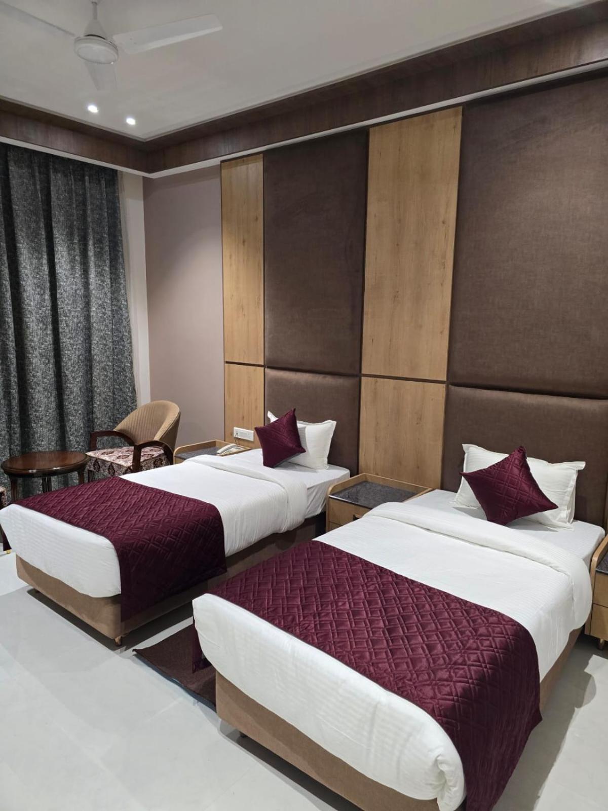 Nirvana Grand Hotel & Resort Gaya Dış mekan fotoğraf